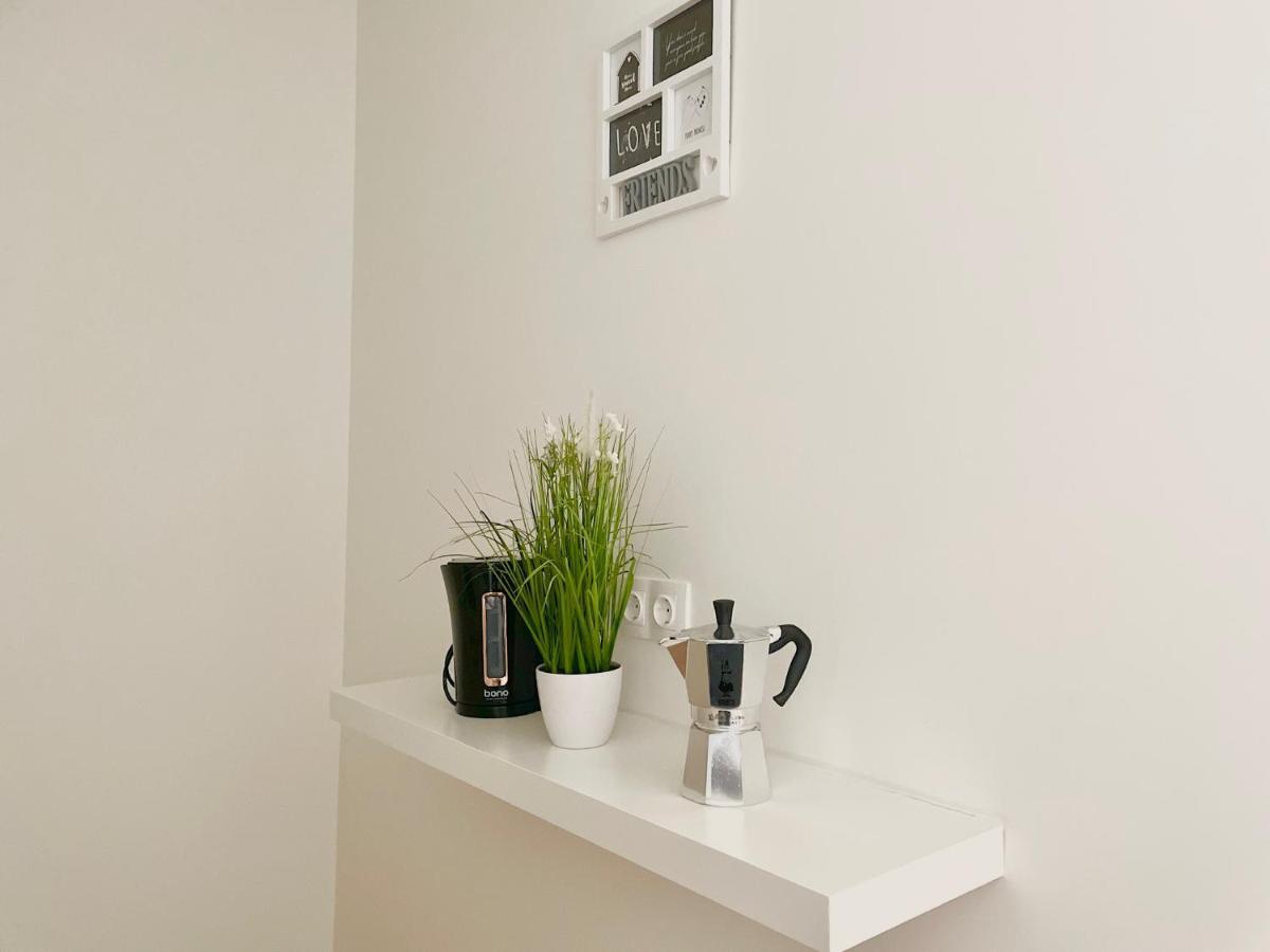 Central 55M2 Flat With Balcony & Parking 비엔나 외부 사진